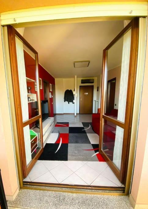 Appartamento Intero Bilocale Con Terrazzo Vicino A Milano Mairano Esterno foto